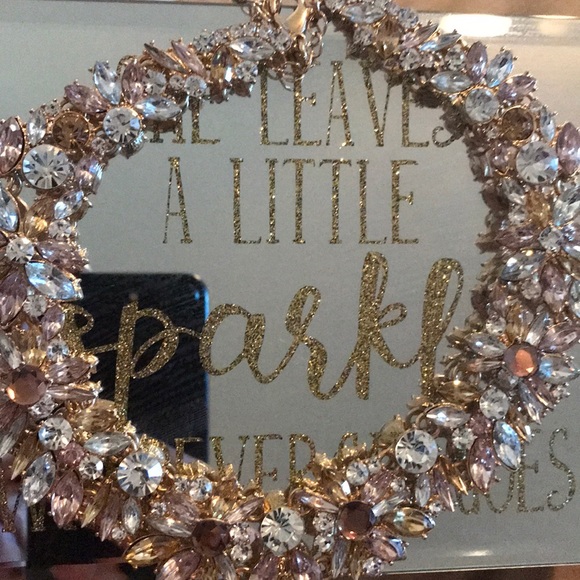 Necklace - Picture 1 of 3